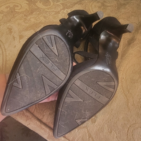 Life stride size 8 black suede like kitten heel - Picture 3 of 4